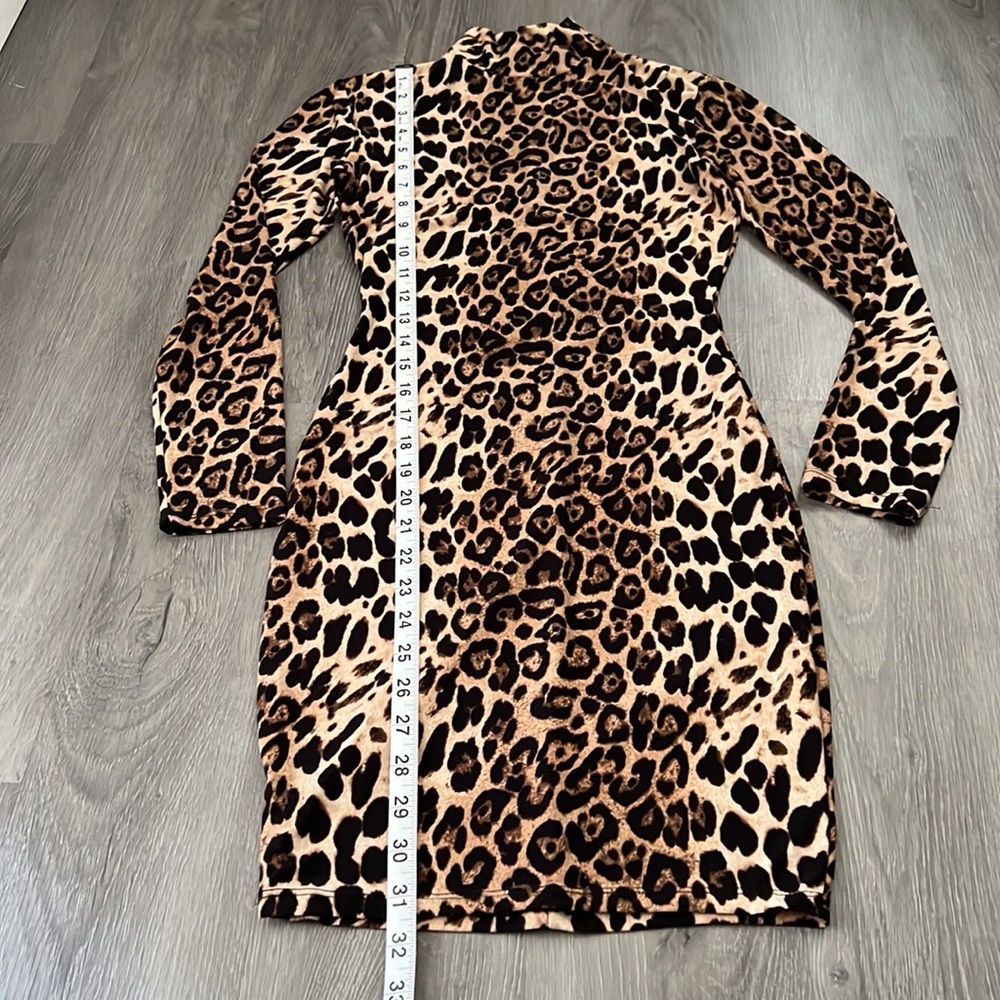 FashionNova - Picture 3 of 10